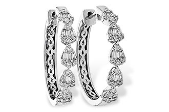 C301-70052: EARRINGS .20 BAG .47 TW